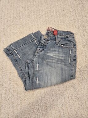 Lazer Jeans Light Blue Distressed Women’s Capri Jeans